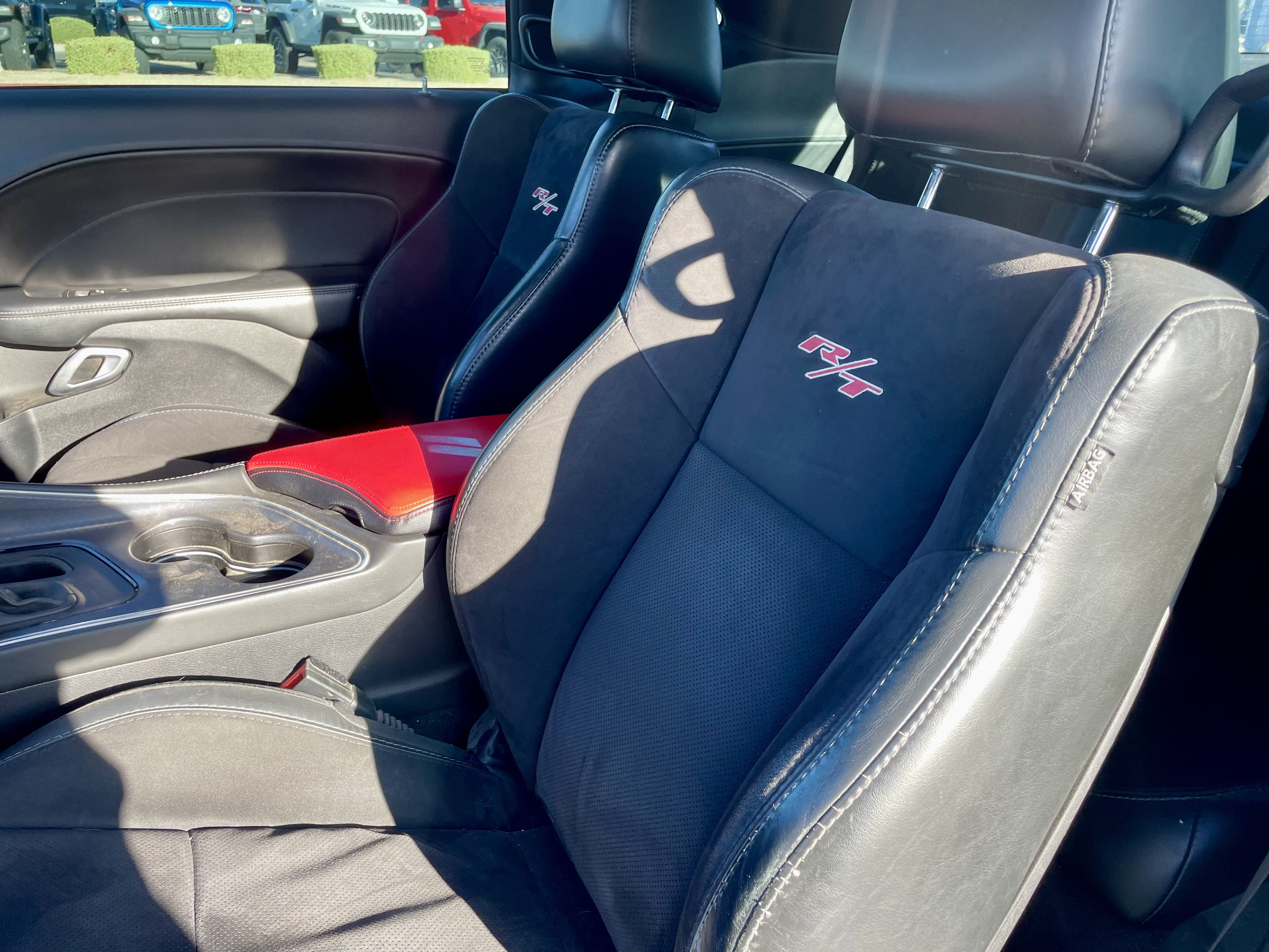 Used 2016 Dodge Challenger R/T Scat Pack w/ Leather Interior Group RWD image 11