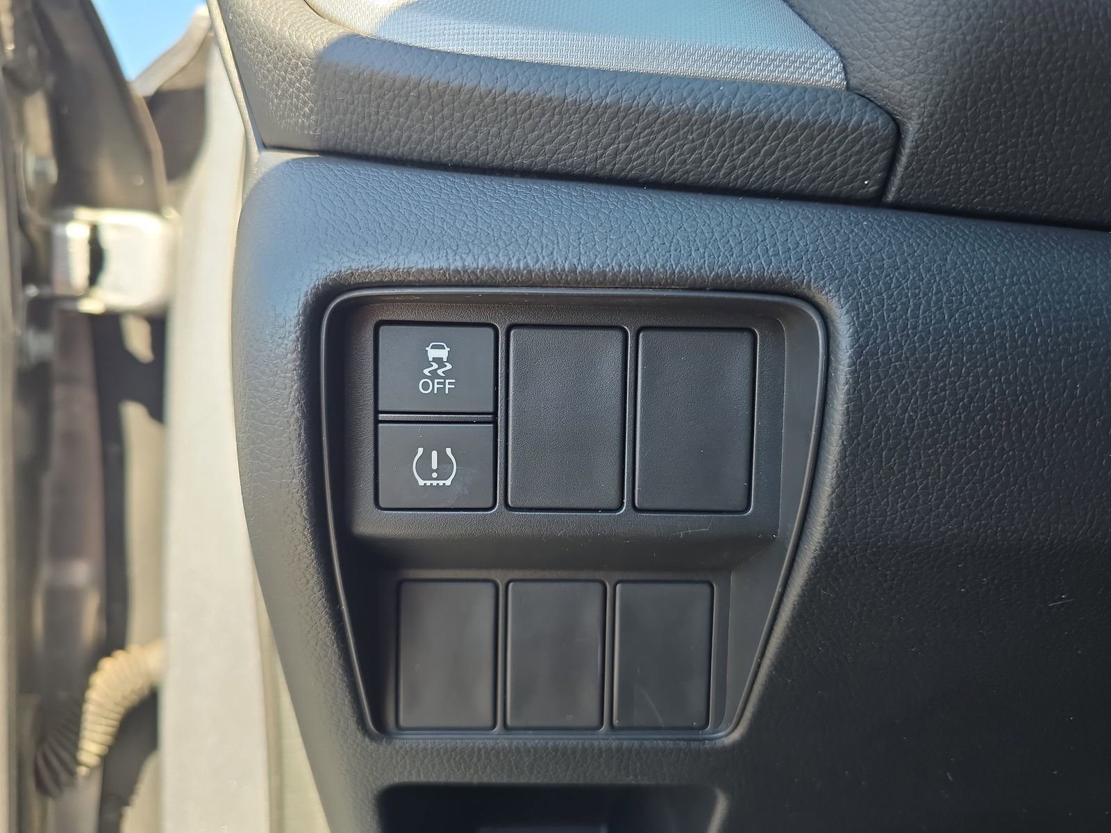 Used 2017 Honda CR-V LX image 20