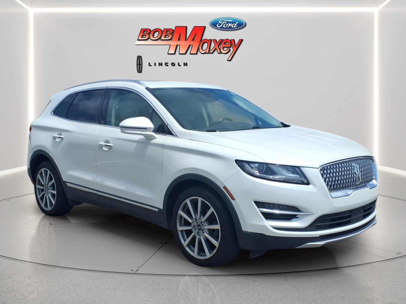 Used 2019 Lincoln MKC Reserve w/ MKC Climate Package FWD image 3
