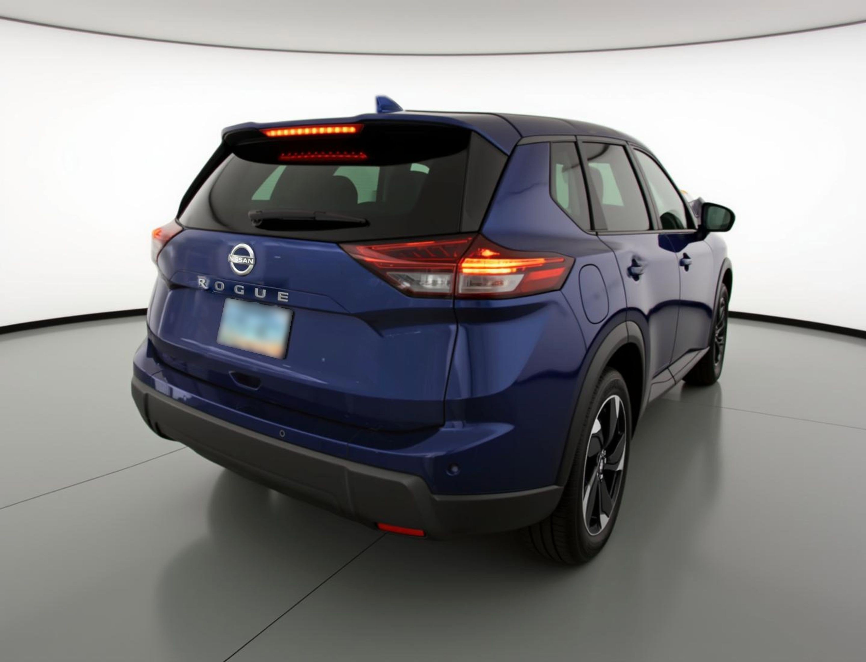 Used 2025 Nissan Rogue SV image 9
