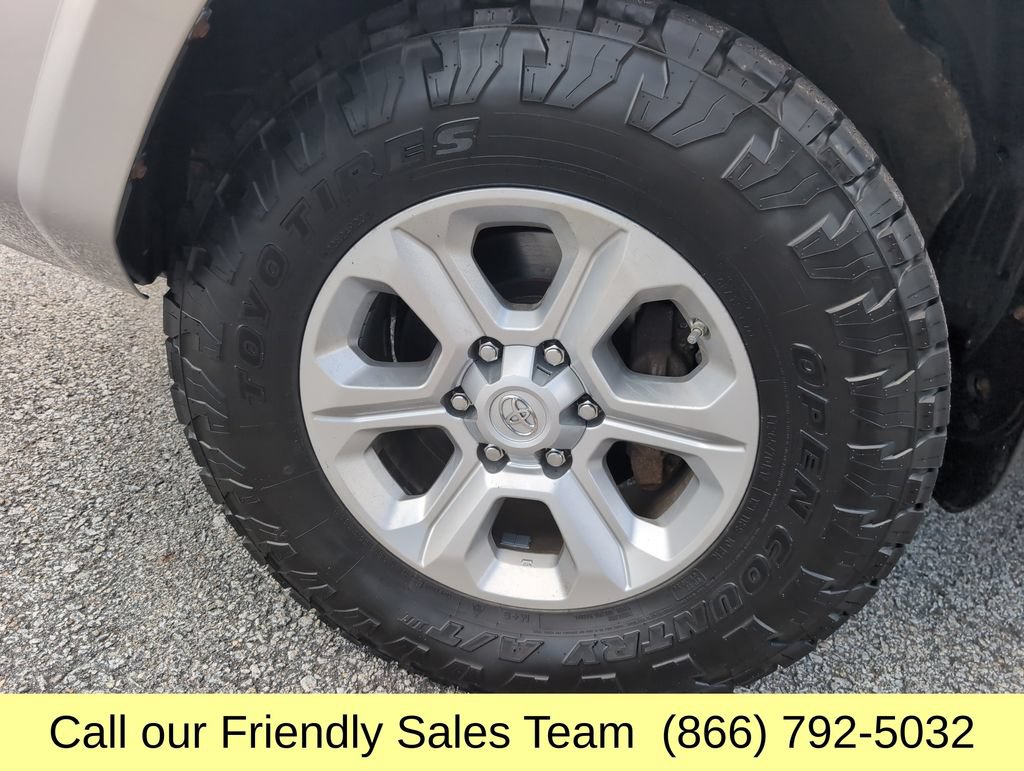 Certified 2021 Toyota 4Runner SR5 AWD/4WD image 26