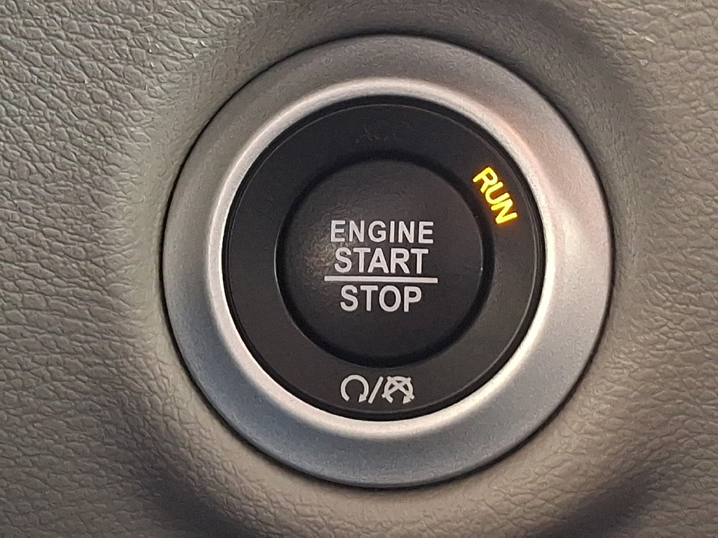 Used 2024 Chrysler Pacifica Touring-L FWD image 22