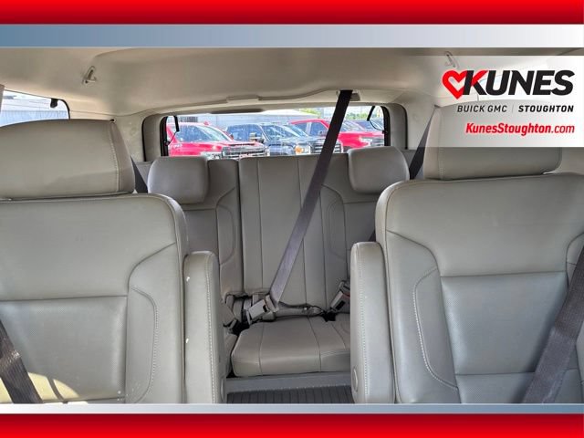 Used 2018 GMC Yukon SLT w/ Premium Edition AWD/4WD image 14