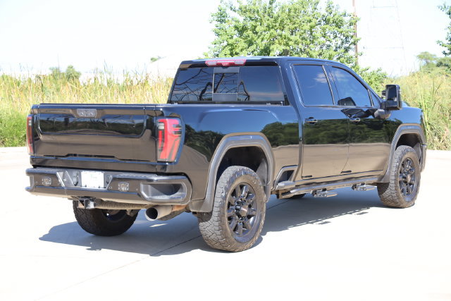 Used 2024 GMC Sierra 2500 AT4 w/ Technology Package AWD/4WD image 9