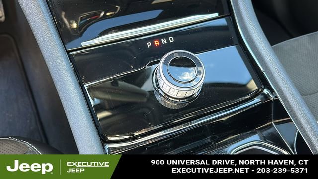 Used 2023 Jeep Grand Cherokee Altitude AWD/4WD image 19