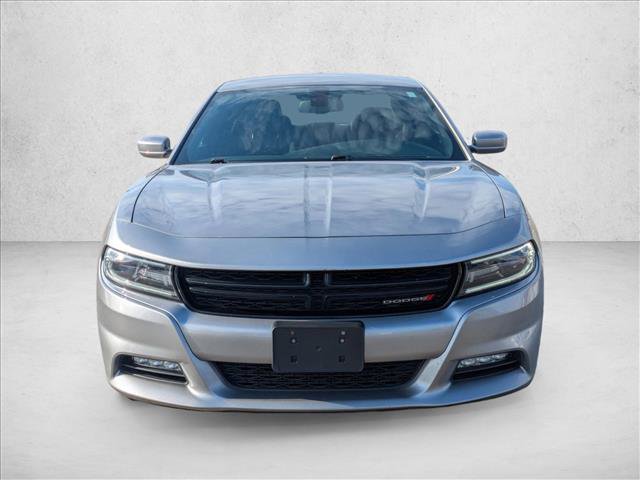 Used 2016 Dodge Charger SXT image 2