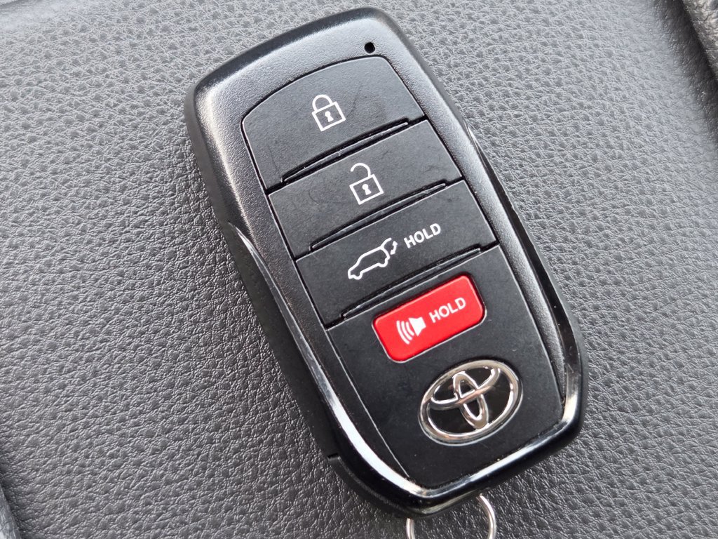 Used 2026 Toyota Grand Highlander AWD image 44