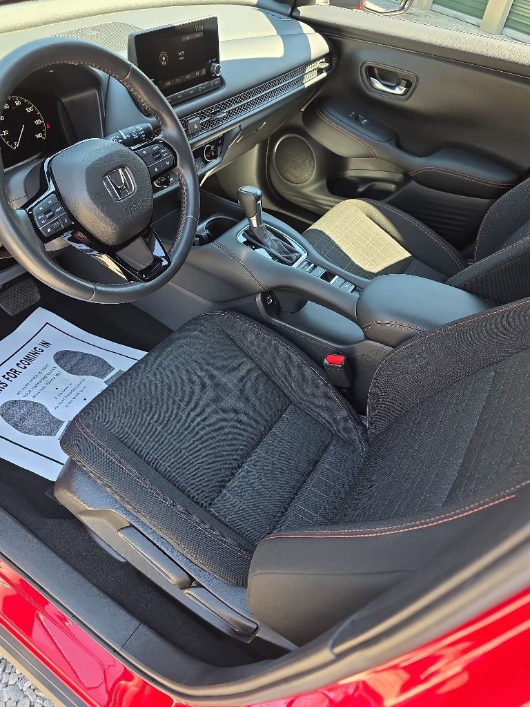 Used 2023 Honda HR-V Sport image 10