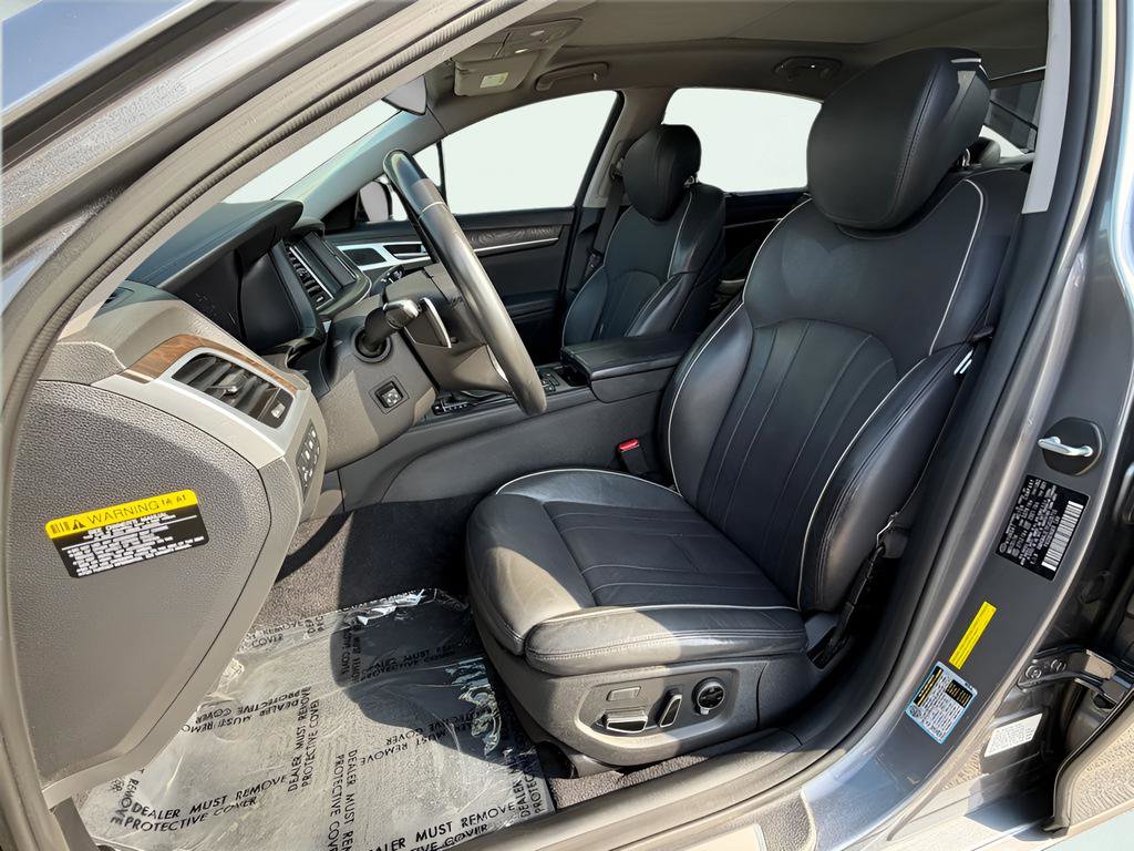 Used 2015 Hyundai Genesis 3.8 w/ Option Group 04 image 16