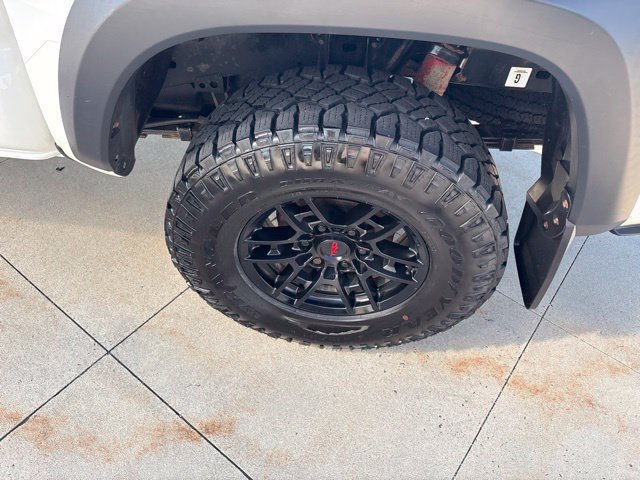 Used 2021 Toyota Tacoma TRD Pro AWD/4WD image 13