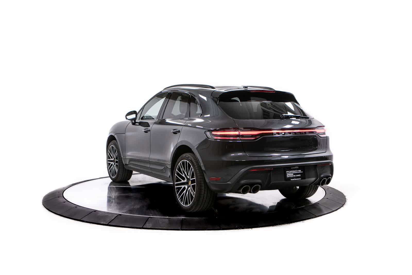 Certified 2026 Porsche Macan image 3