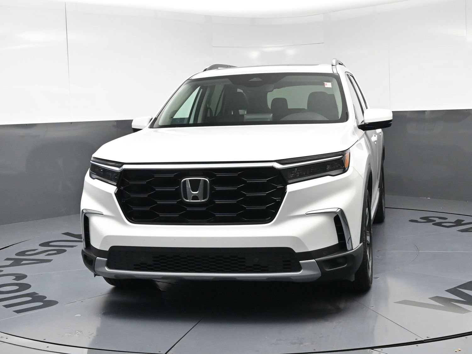 Used 2023 Honda Pilot Touring image 5