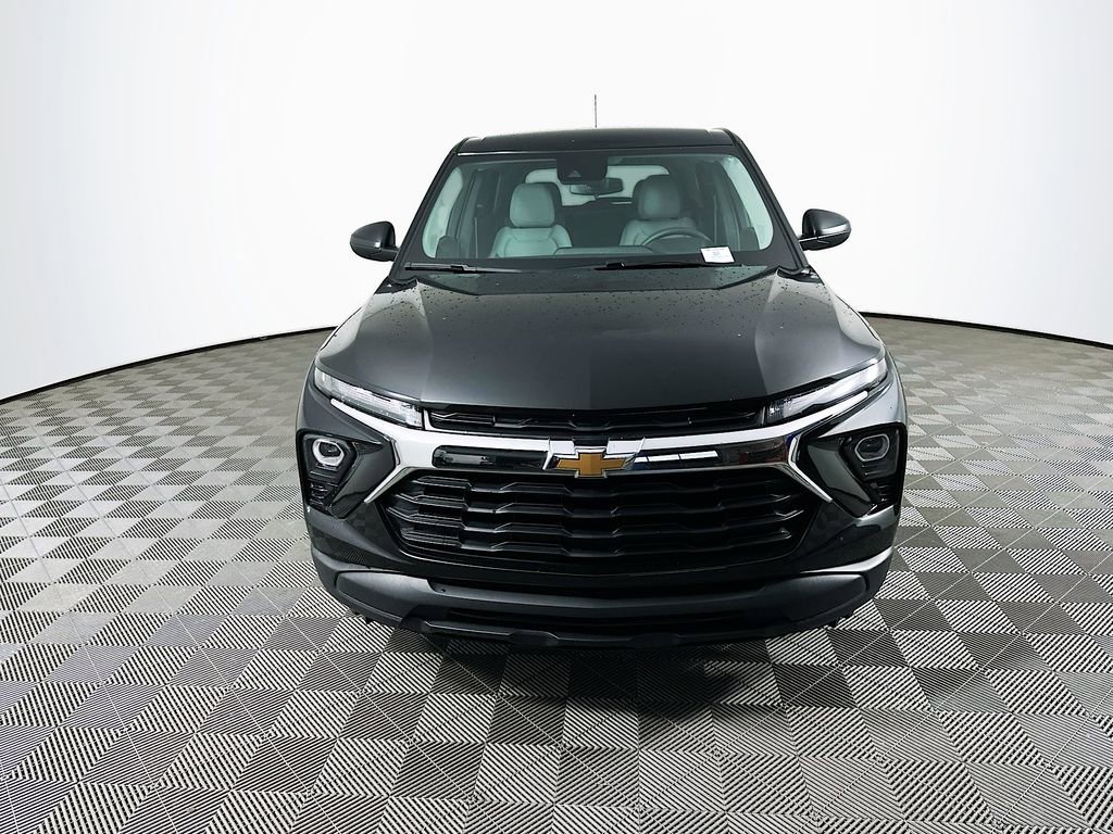 Used 2024 Chevrolet TrailBlazer LS w/ LS Convenience Package image 4