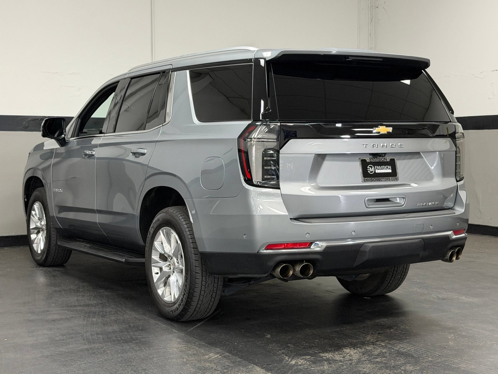 Used 2025 Chevrolet Tahoe Premier AWD/4WD image 10