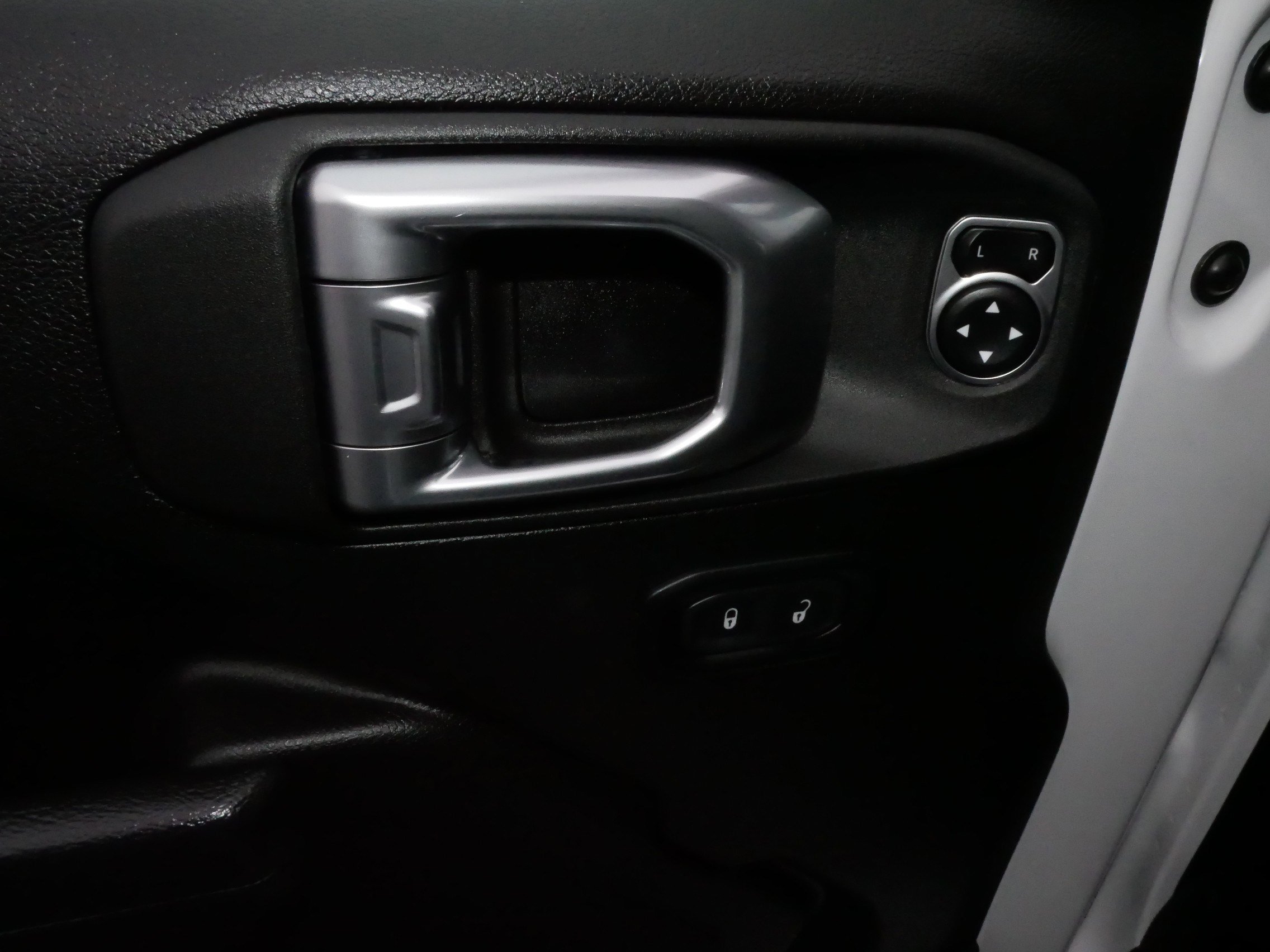 Used 2022 Jeep Wrangler Unlimited Sport image 19