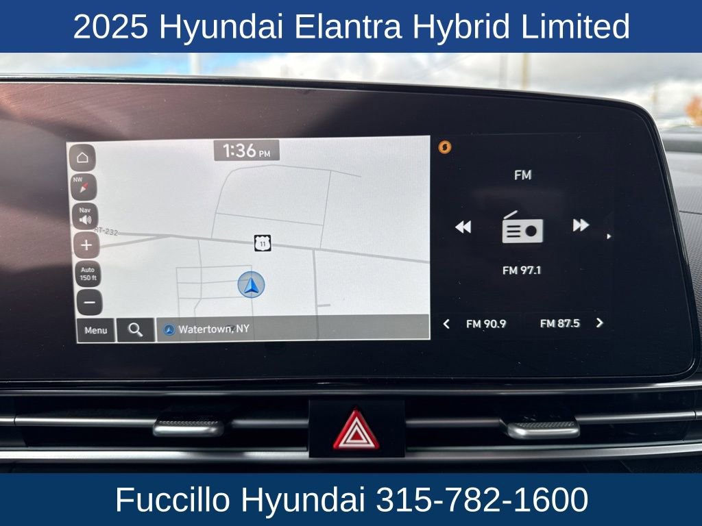 Used 2025 Hyundai Elantra Limited image 19