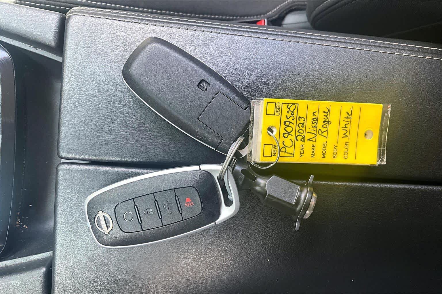 Certified 2023 Nissan Rogue SV FWD image 15
