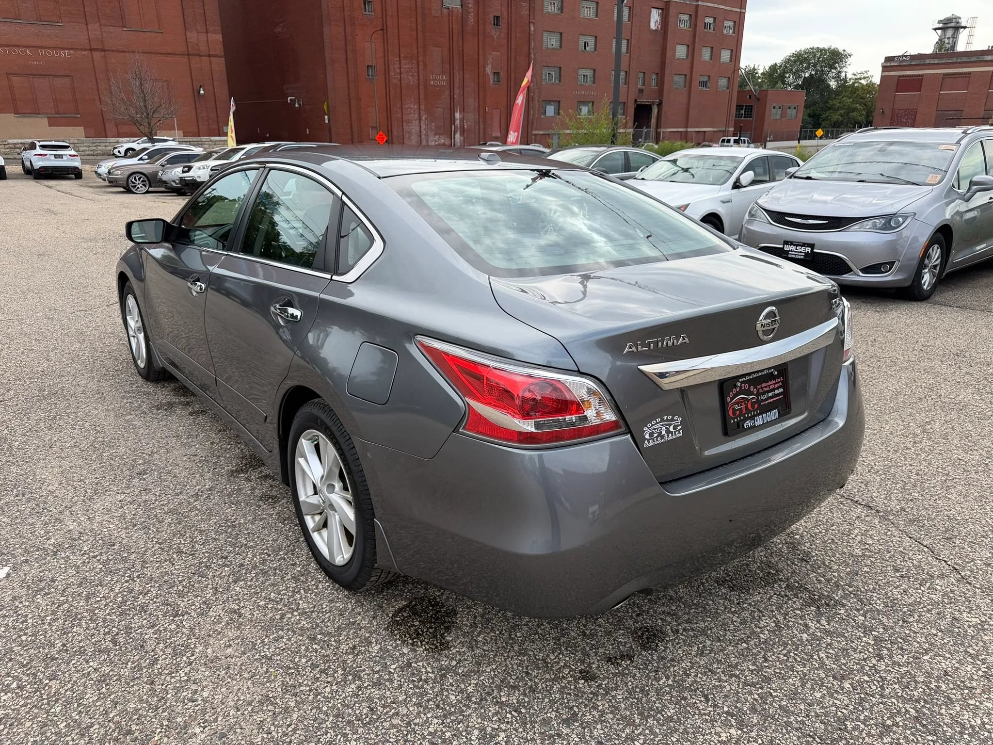 Used 2015 Nissan Altima 2.5 SV FWD image 4