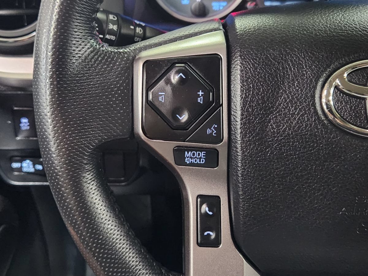 Used 2022 Toyota Tacoma SR5 RWD image 46
