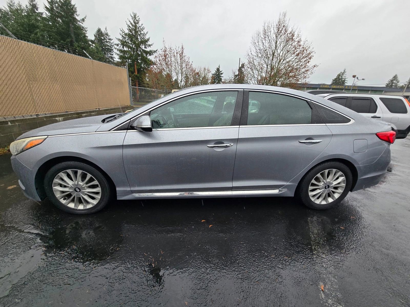 Used 2015 Hyundai Sonata Limited w/ Option Group 06 image 2