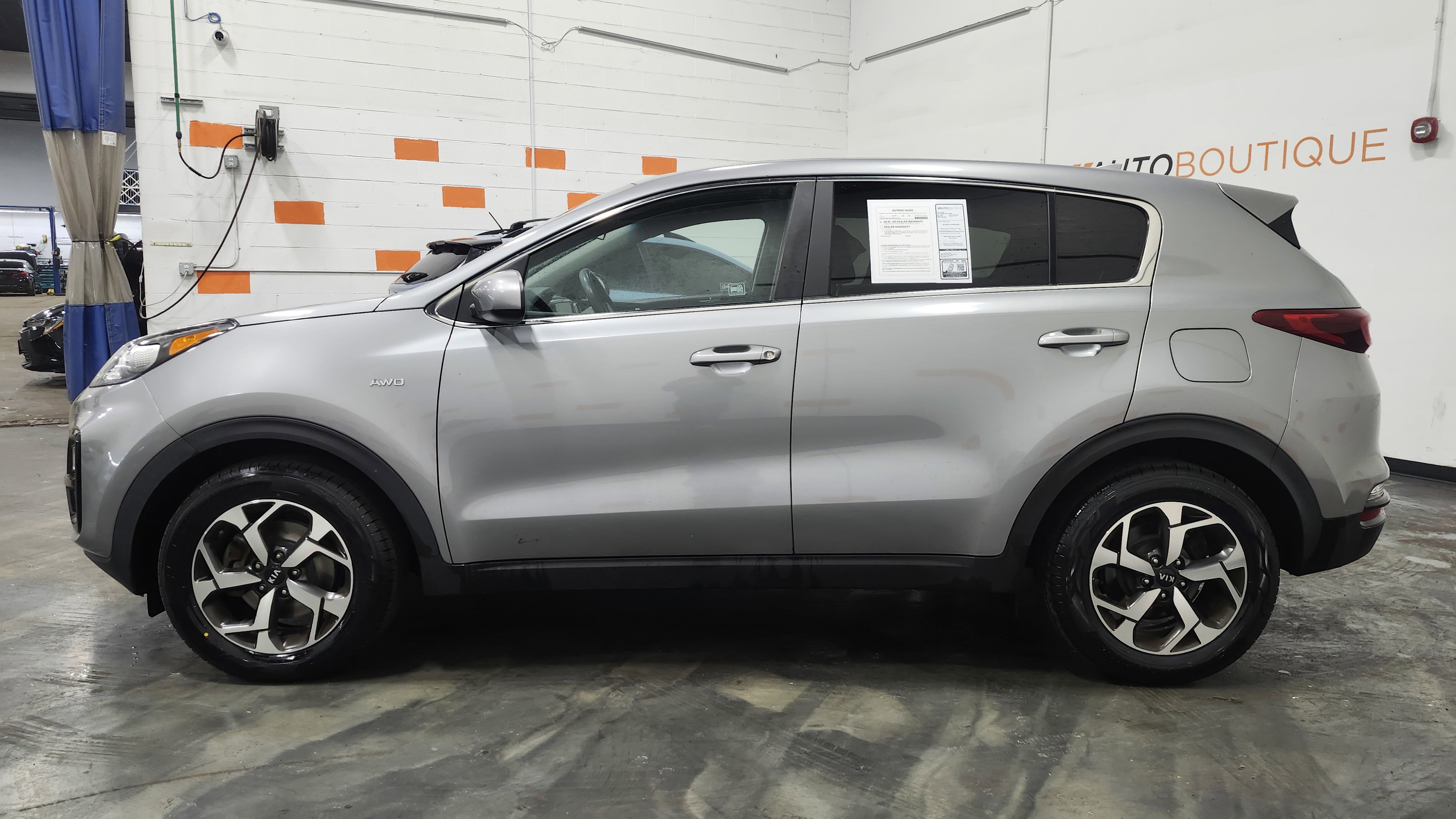 Used 2020 Kia Sportage LX image 12