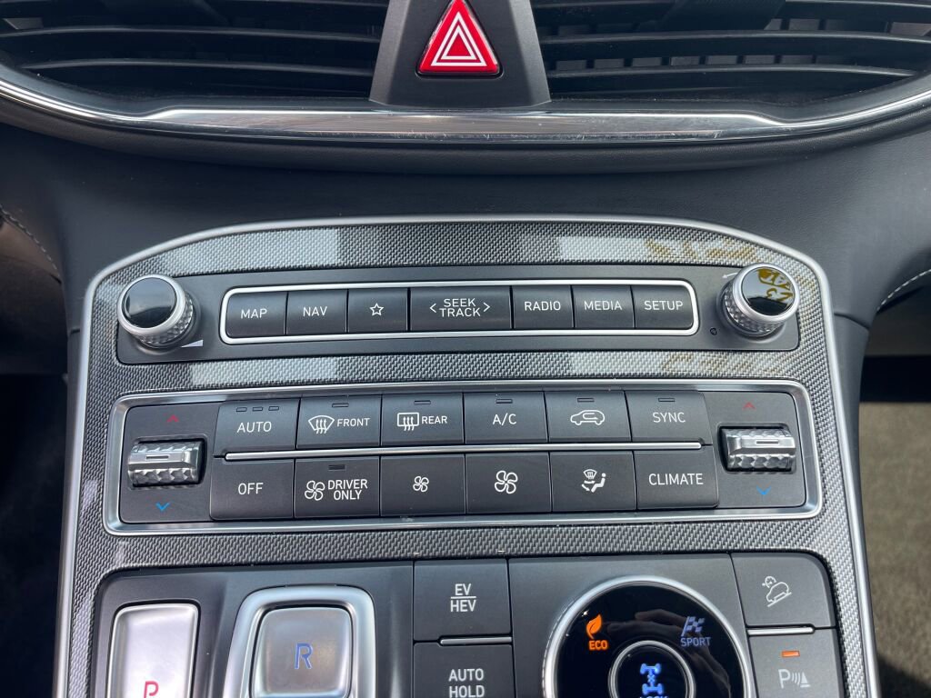 Used 2023 Hyundai Santa Fe Limited image 15