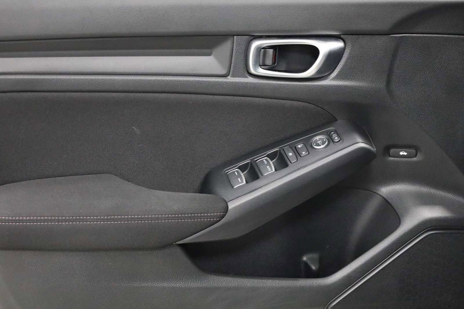 Used 2024 Honda Civic Sport image 16