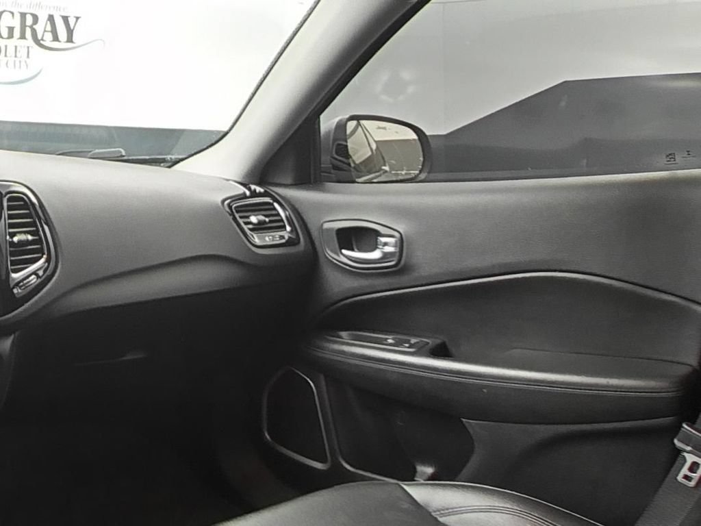 Used 2021 Jeep Compass Latitude FWD image 20