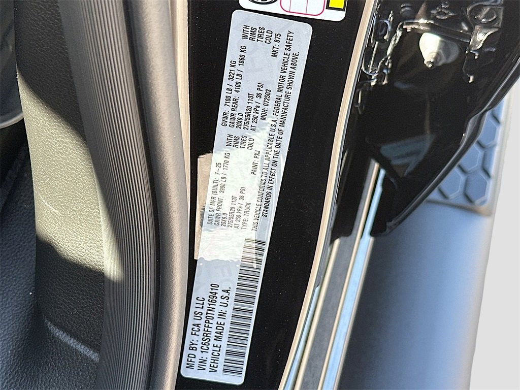 New 2026 RAM 1500 4x4 Crew Cab image 32