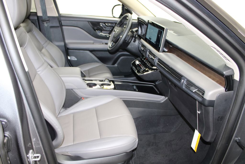 New 2026 Lincoln Corsair Reserve image 28