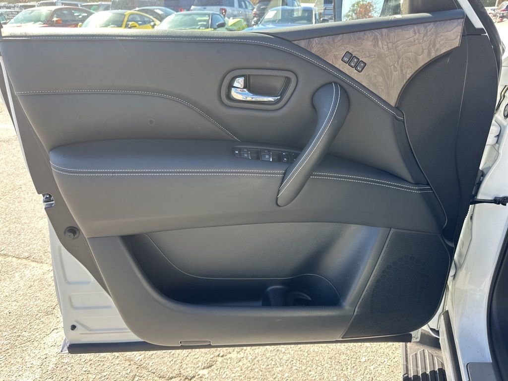 Used 2023 INFINITI QX80 Premium Select w/ Cargo Package image 29