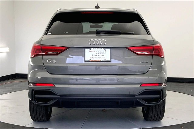 New 2025 Audi Q3 2.0T Premium image 5