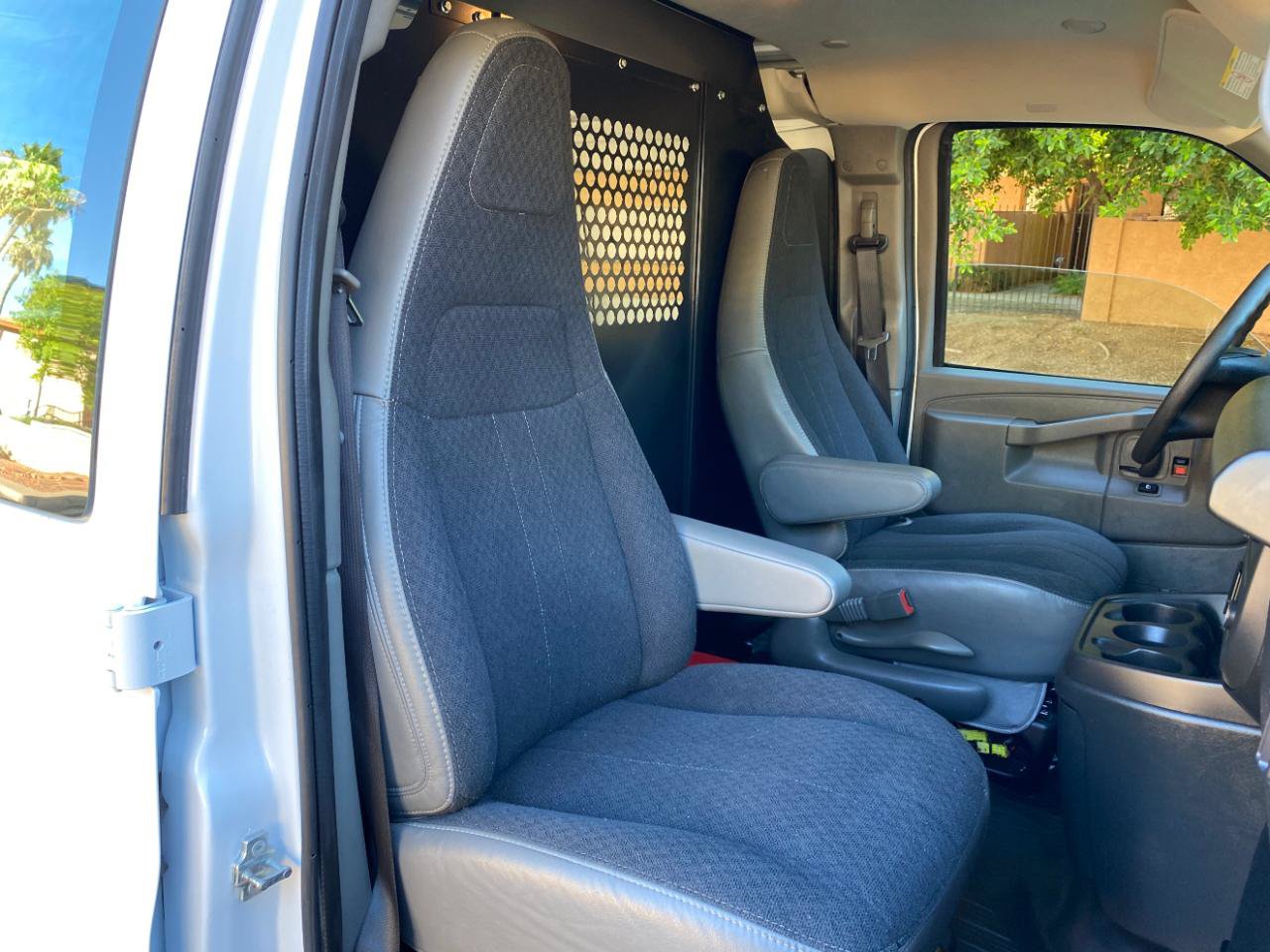 Used 2025 GMC Savana 2500 w/ Driver Convenience Package RWD image 26