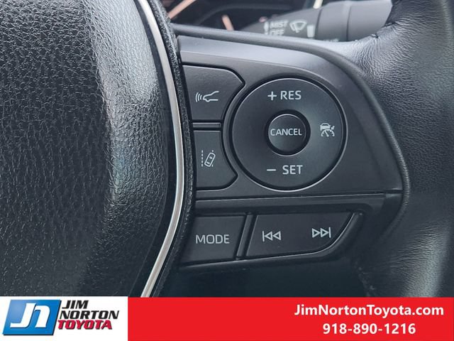Used 2019 Toyota Camry SE w/ Convenience Package FWD image 29