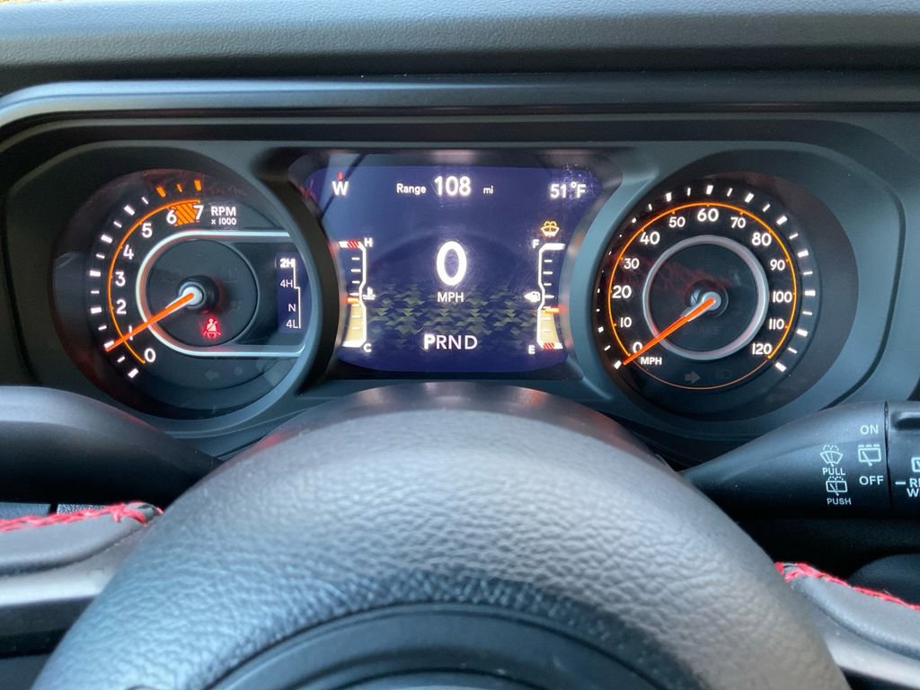 Used 2024 Jeep Wrangler Unlimited Rubicon w/ Technology Group image 19