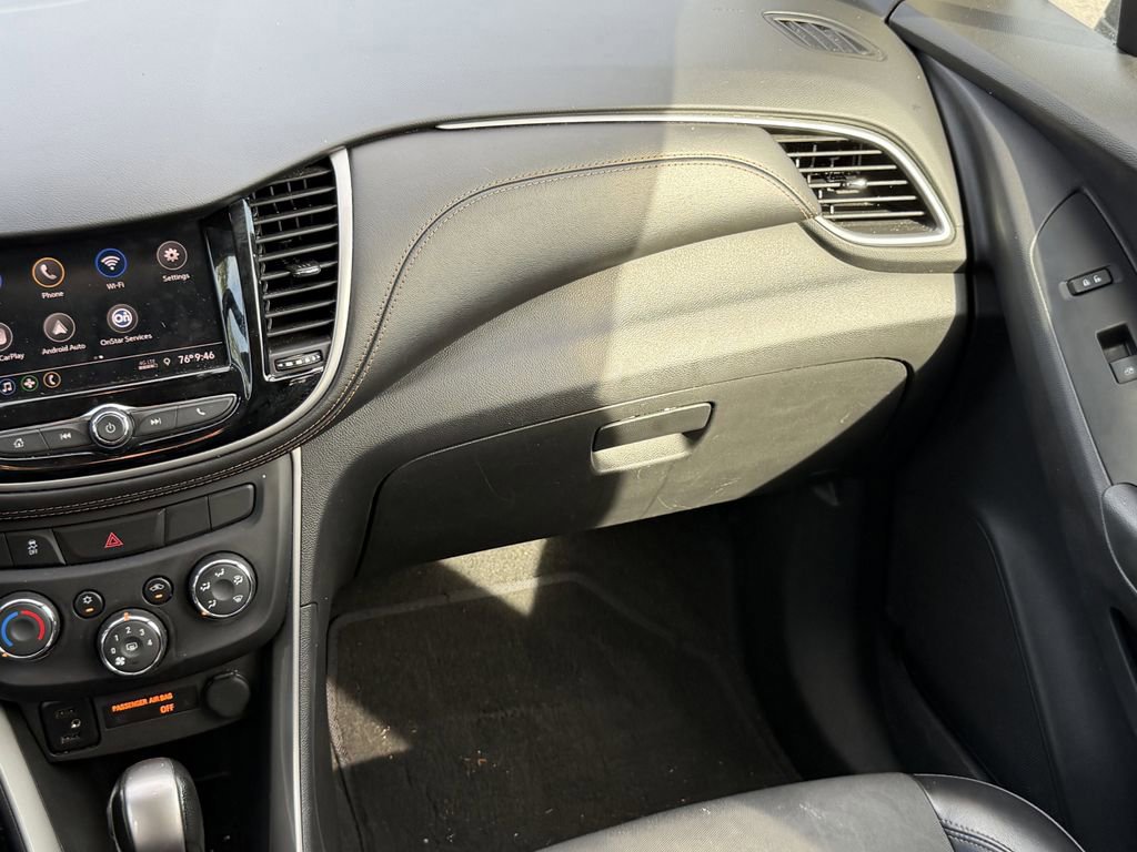 Used 2022 Chevrolet Trax LT w/ LT Convenience Package FWD image 15