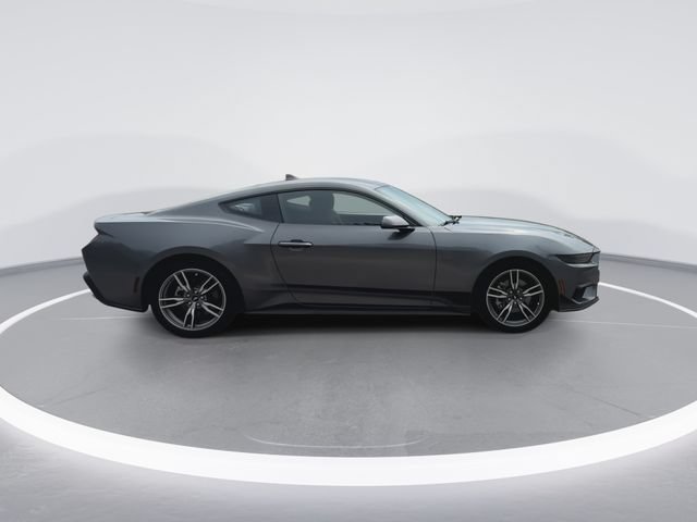 Used 2025 Ford Mustang Coupe RWD image 13