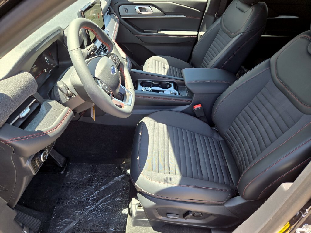 New 2026 Ford Explorer ST-Line w/ ST-Line Street Pack AWD/4WD image 9