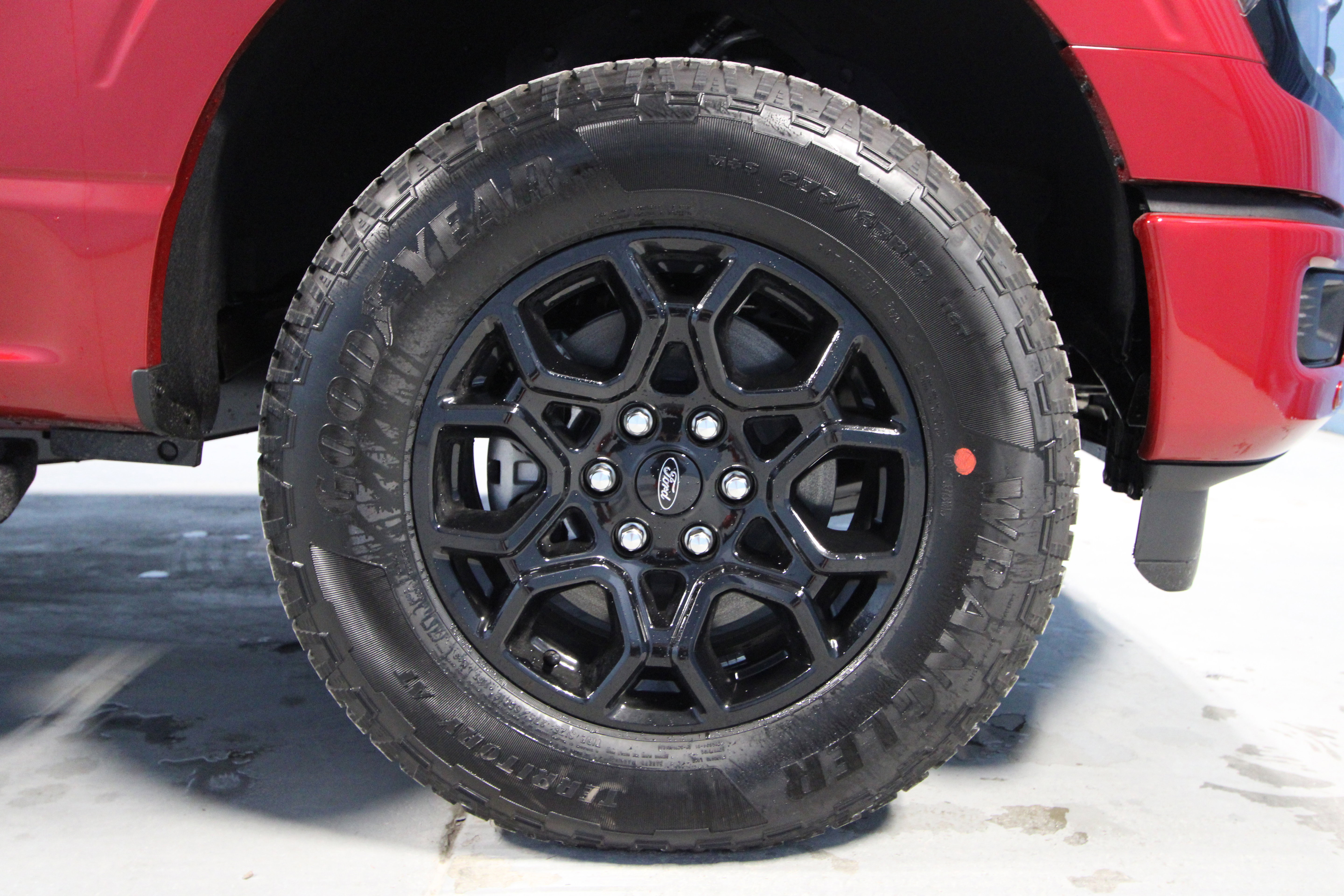 New 2025 Ford F150 XLT w/ Equipment Group 302A MID image 34