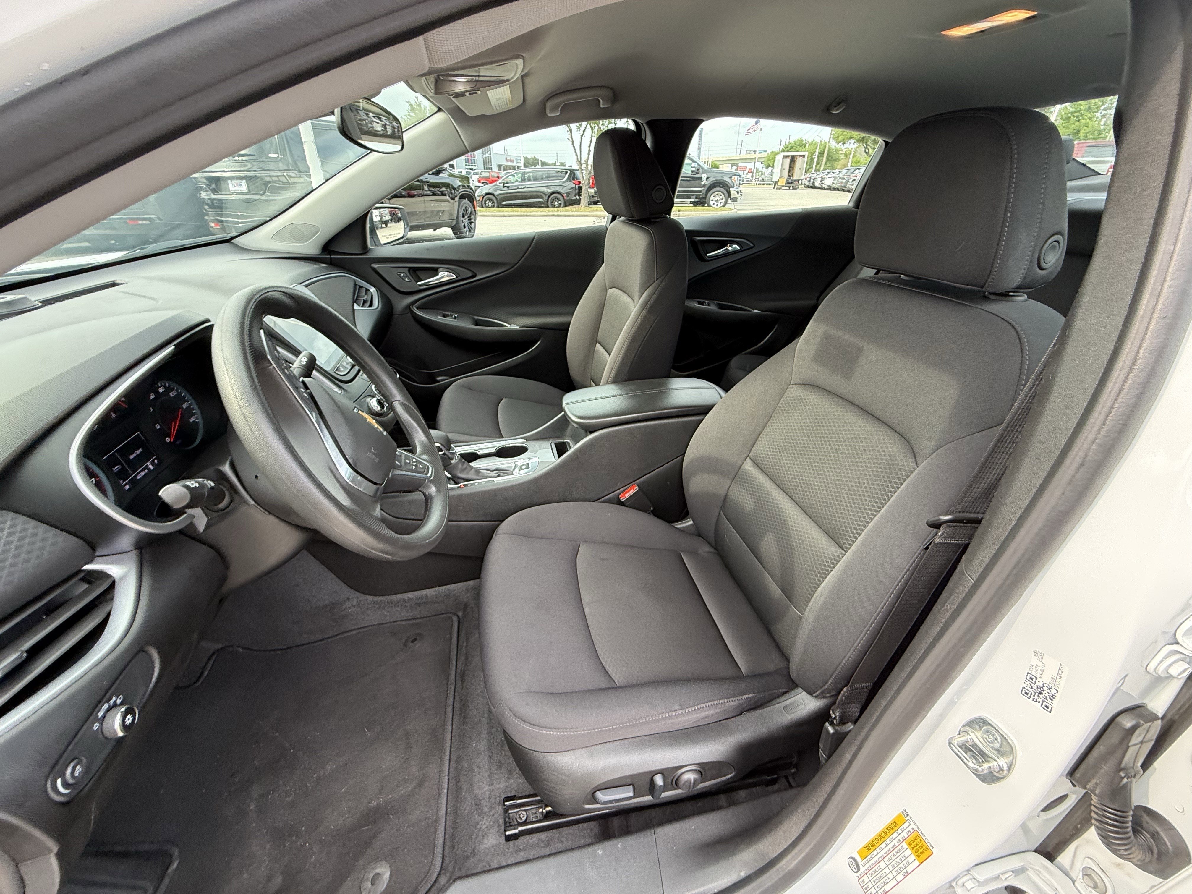 Used 2024 Chevrolet Malibu LT FWD image 27