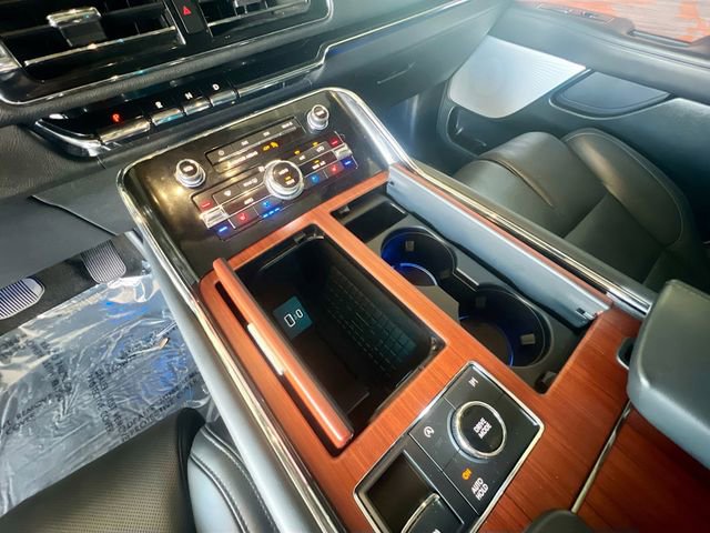 Used 2024 Lincoln Navigator L Reserve image 25