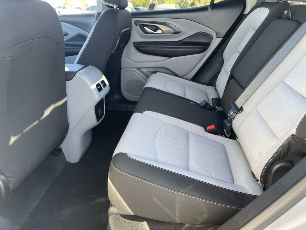 Used 2023 GMC Terrain SLE image 24
