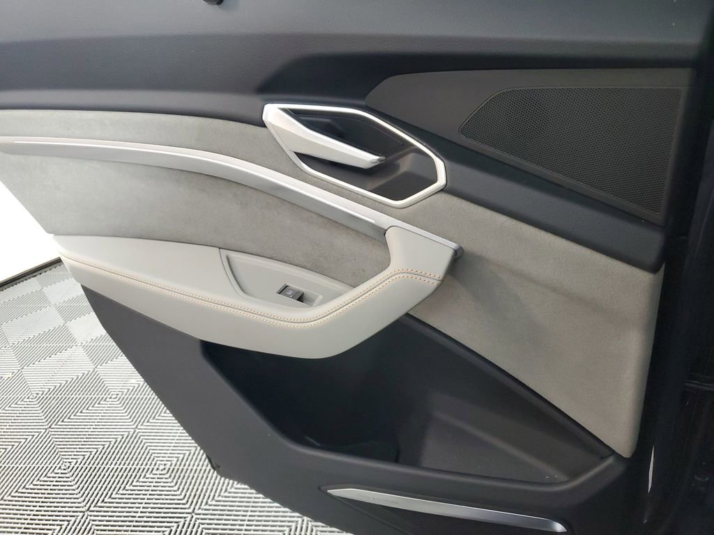 Certified 2024 Audi Q8 e-tron Prestige w/ Prestige Package AWD/4WD image 15