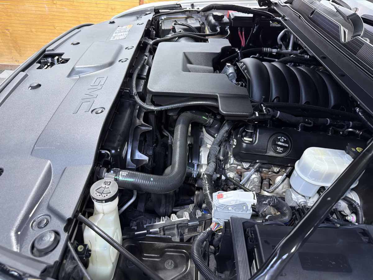 Used 2016 GMC Yukon XL Denali w/ Open Road Package RWD image 36