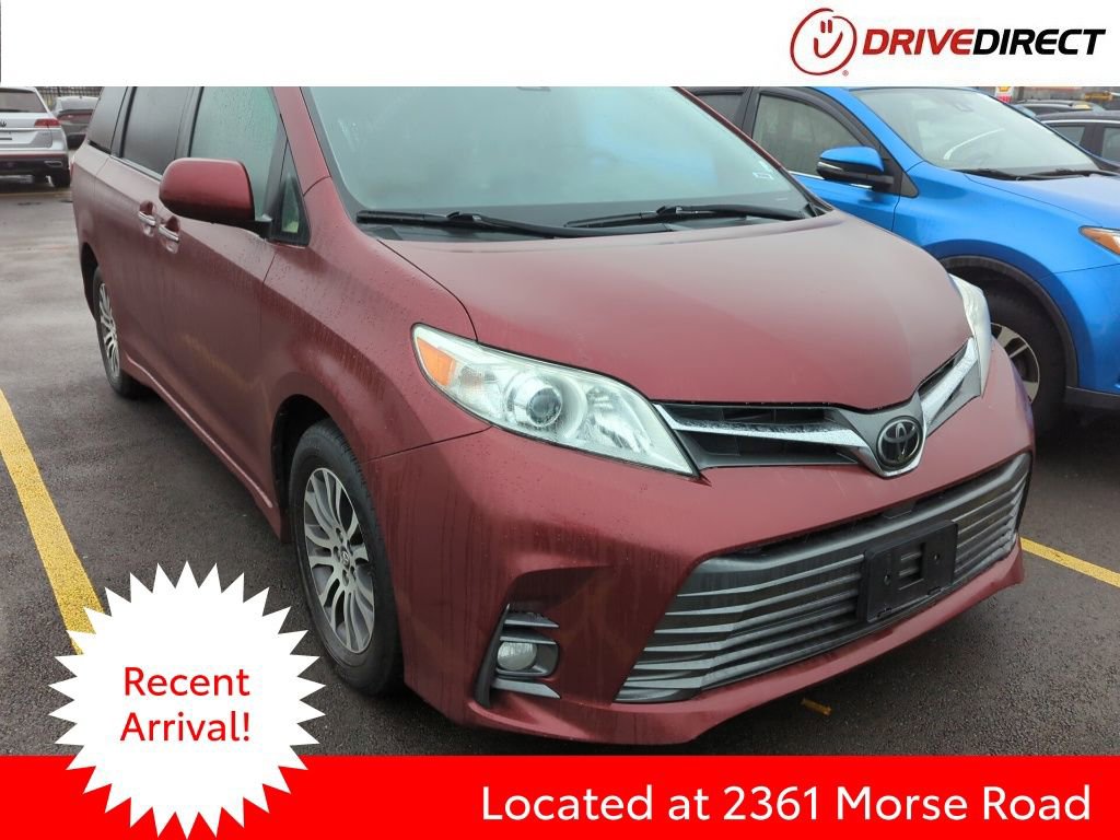 Used 2020 Toyota Sienna XLE image 1