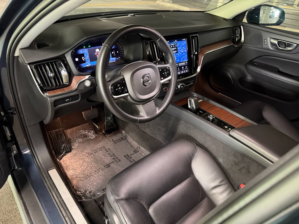 Certified 2024 Volvo V60 B5 Cross Country Plus AWD/4WD image 8