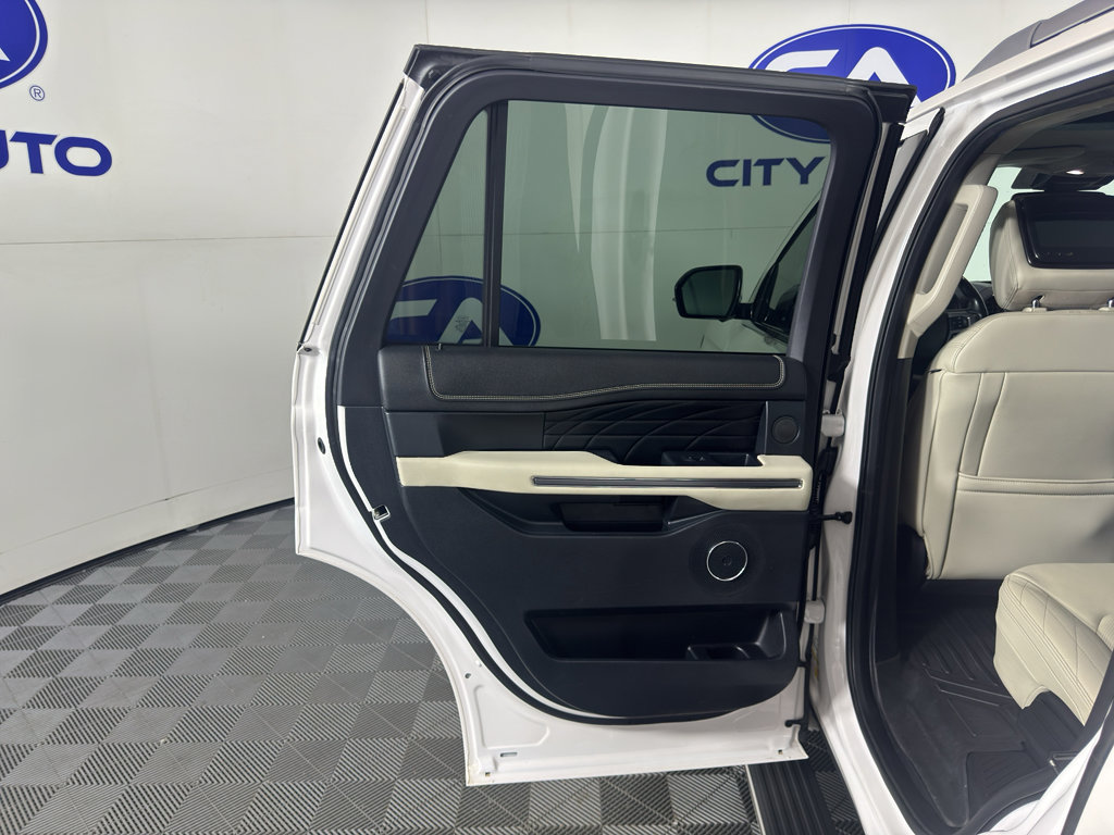 Used 2018 Ford Expedition Platinum AWD/4WD image 30