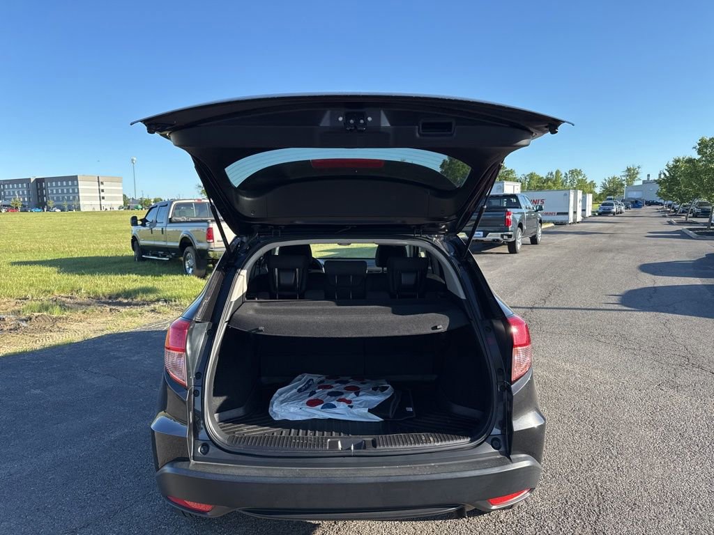 Used 2018 Honda HR-V EX image 11