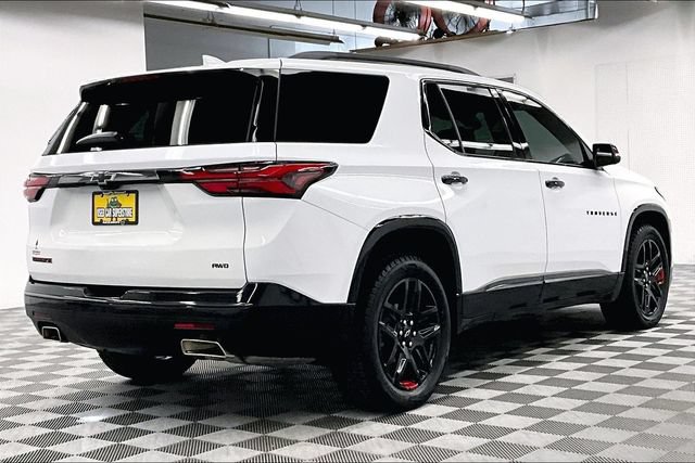 Used 2022 Chevrolet Traverse Premier w/ Redline Edition AWD/4WD image 14