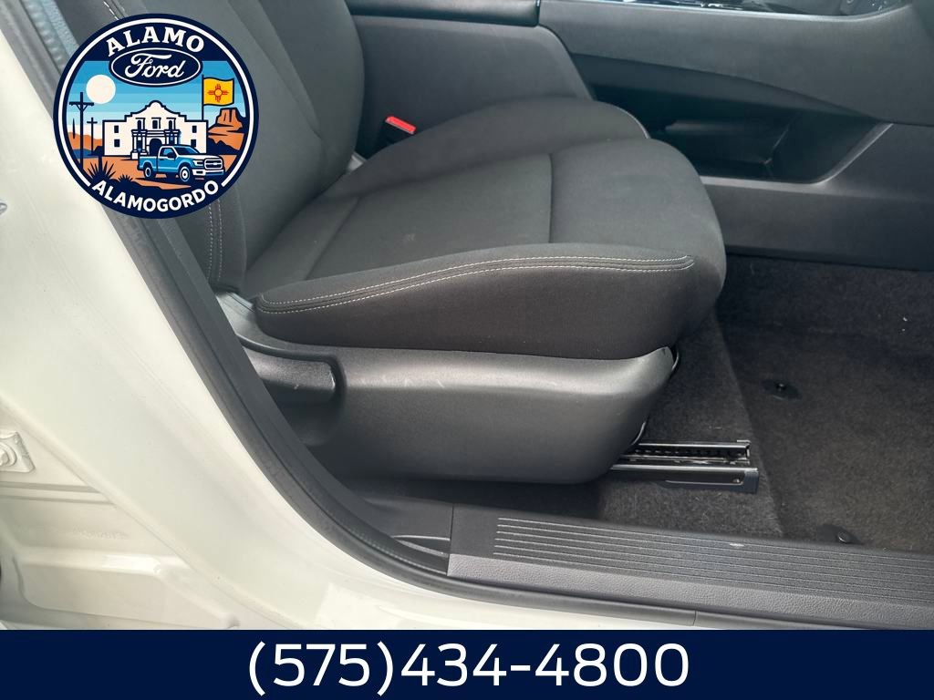 Used 2023 Nissan Rogue S image 17